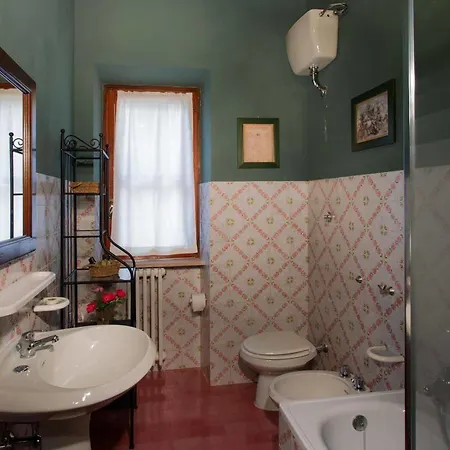 Poggiovalle Tenuta Italiana 酒店 4*