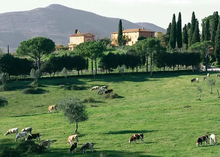 Poggiovalle Tenuta Italiana Hotel 4*