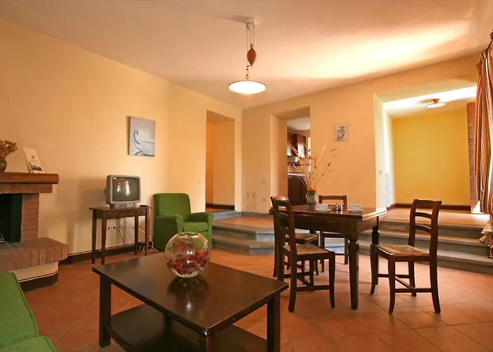 Poggiovalle Tenuta Italiana 4* Belvedere (Umbria)